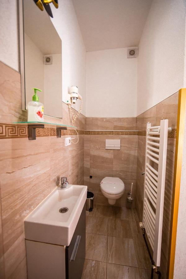 Apartmani Li Livno Exteriör bild